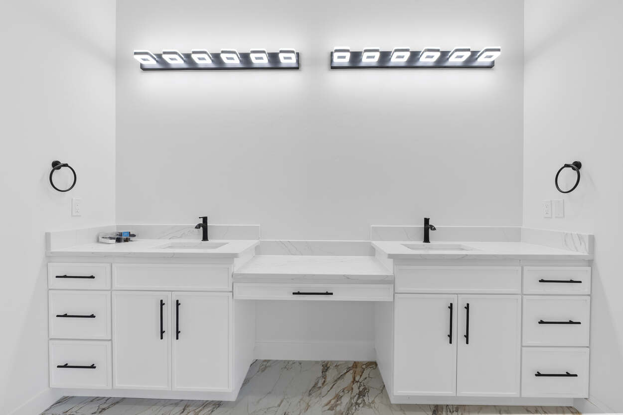 5659 Rio Bonito double vanity